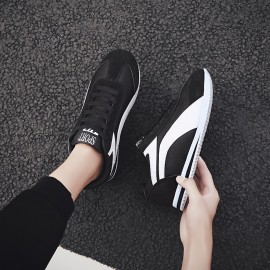 Men's Lace-up Sneakers — Breathable Design with EVA Sole