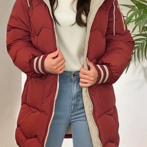 女士拼色拉链连帽冬季中长款大衣