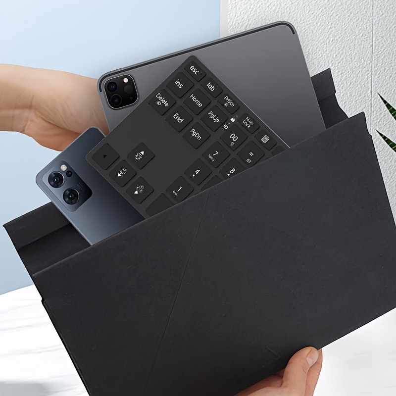 Wireless Rechargeable Numeric Keypad – 2.4G & Bluetooth 5.0