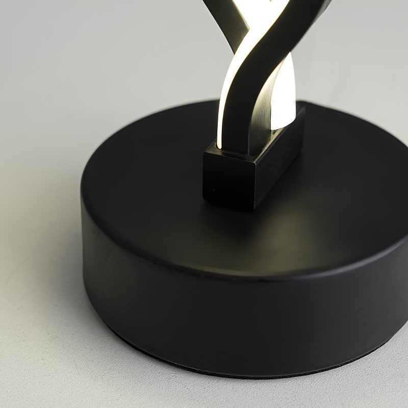 Algae-Inspired Spiral USB Desk Lamp — Matte Metal LED Accent Light