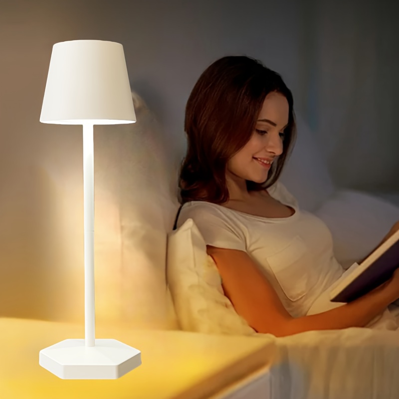 Round USB-Rechargeable LED Desk Lamp — Touch Control, 3-Color Temperature Adjustment