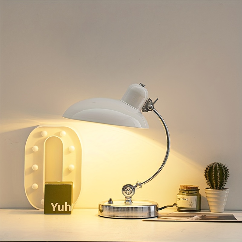 Nordic Vintage Gooseneck Desk Lamp — Adjustable Iron Base