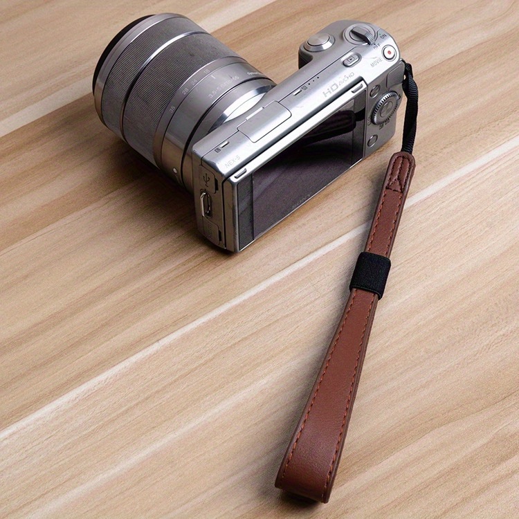 Retro PU Leather Camera Wrist Strap — Quick-Release Design