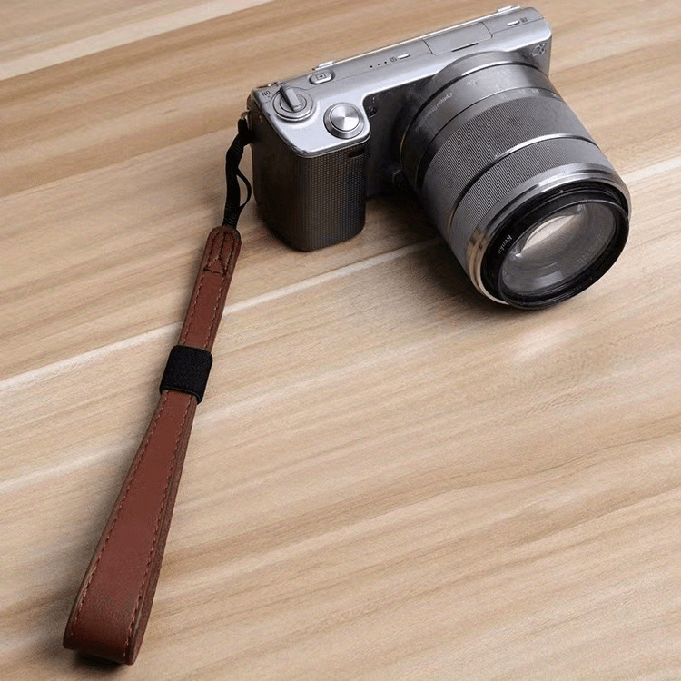 Retro PU Leather Camera Wrist Strap — Quick-Release Design