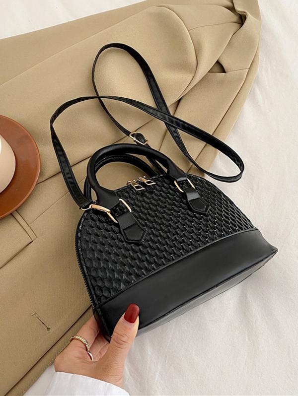 Women's Daily Fashion 3D Fish Scale Textured Shell Shape Shoulder Crossbody Bag