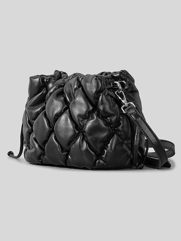 Women's Solid Color Argyle Quilted Pineapple Shape Drawstring Crossbody Bag
