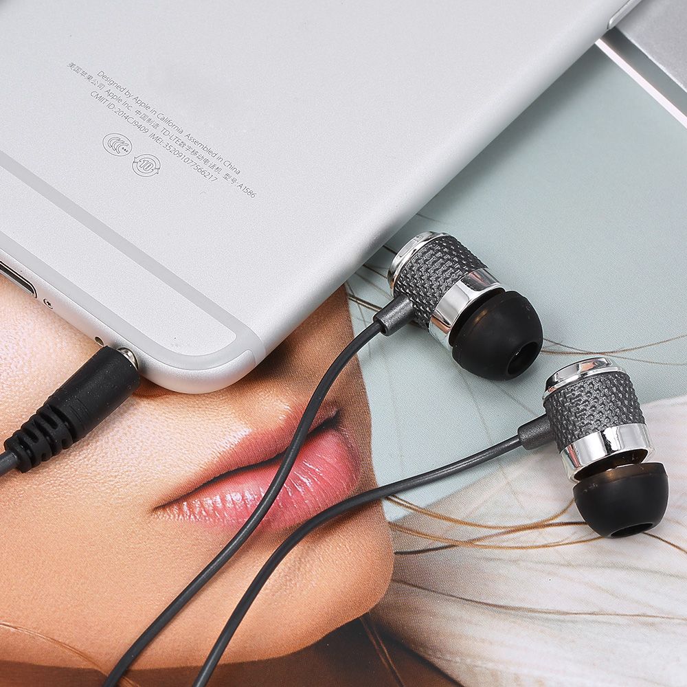 3.5mm Wired Headphone In-Ear Headset Stereo Music Smart Phone Earphone Earpiece Hands-free with Microphone