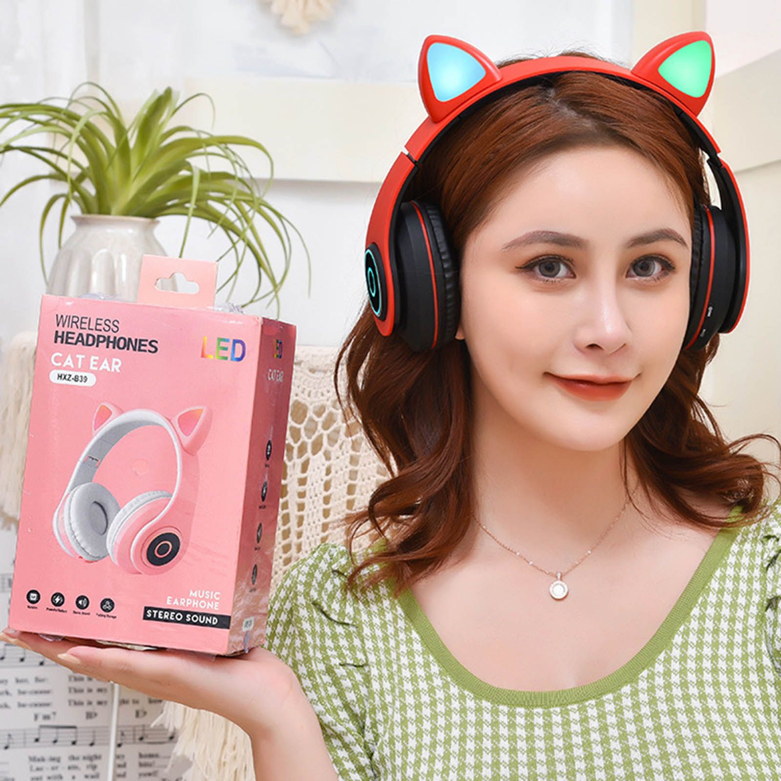 B39 Over Ear Music Headset Cat Ear Glowing Headphone Foldable Wireless BT5.0 Earphone Hands-free with Mic AUX IN TF Card MP3 Player for PC Laptop Computer Mobile Phone