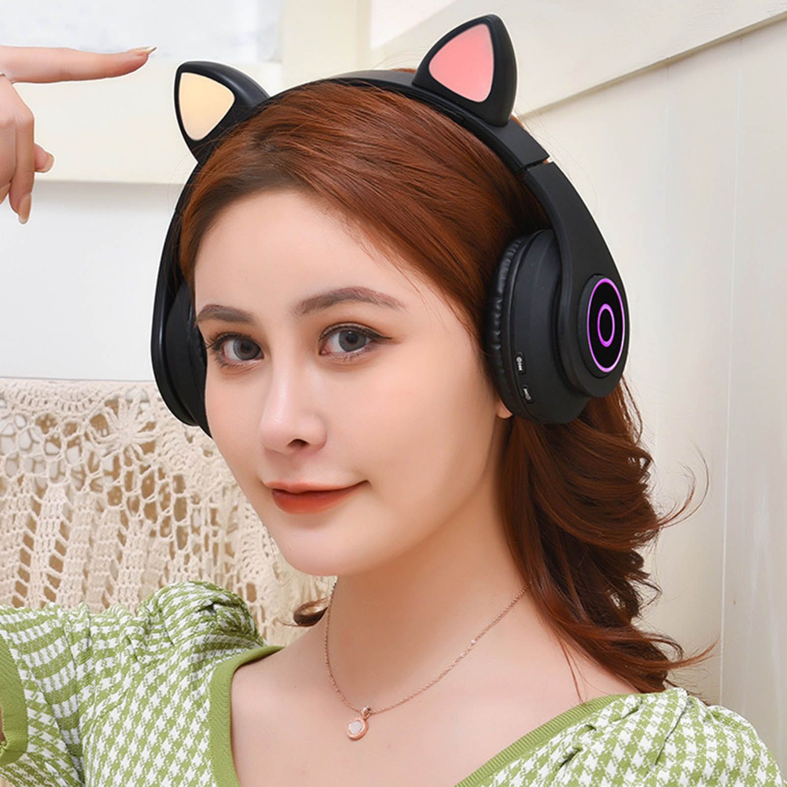 B39 Over Ear Music Headset Cat Ear Glowing Headphone Foldable Wireless BT5.0 Earphone Hands-free with Mic AUX IN TF Card MP3 Player for PC Laptop Computer Mobile Phone
