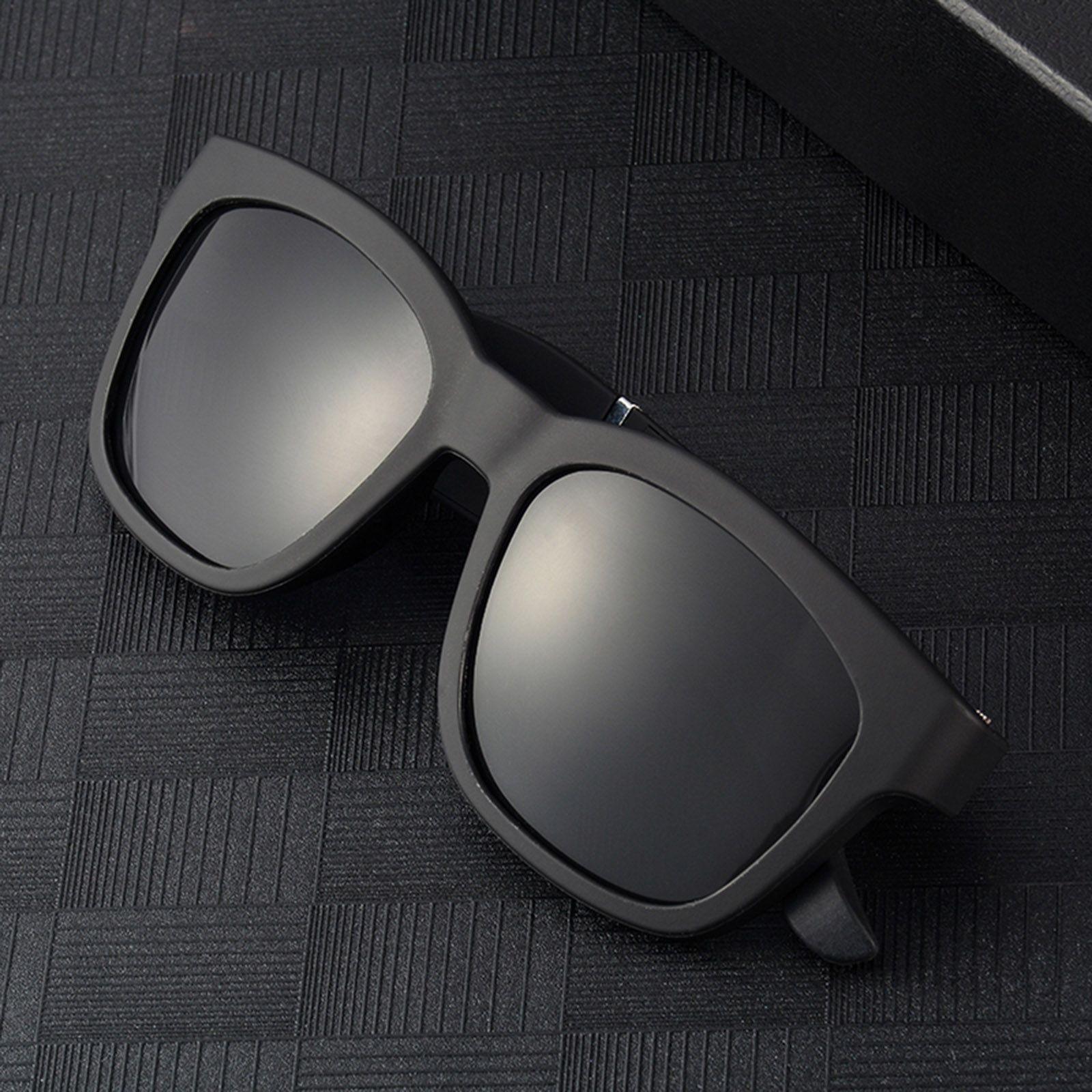 K4 Smart Bluetooth Sunglasses Wireless Bluetooth Open Ear Headset Phone Call Play Music Wireless Audio Glasses One-click Control Built-in Mic for Men Women Compatible with Smart Phones