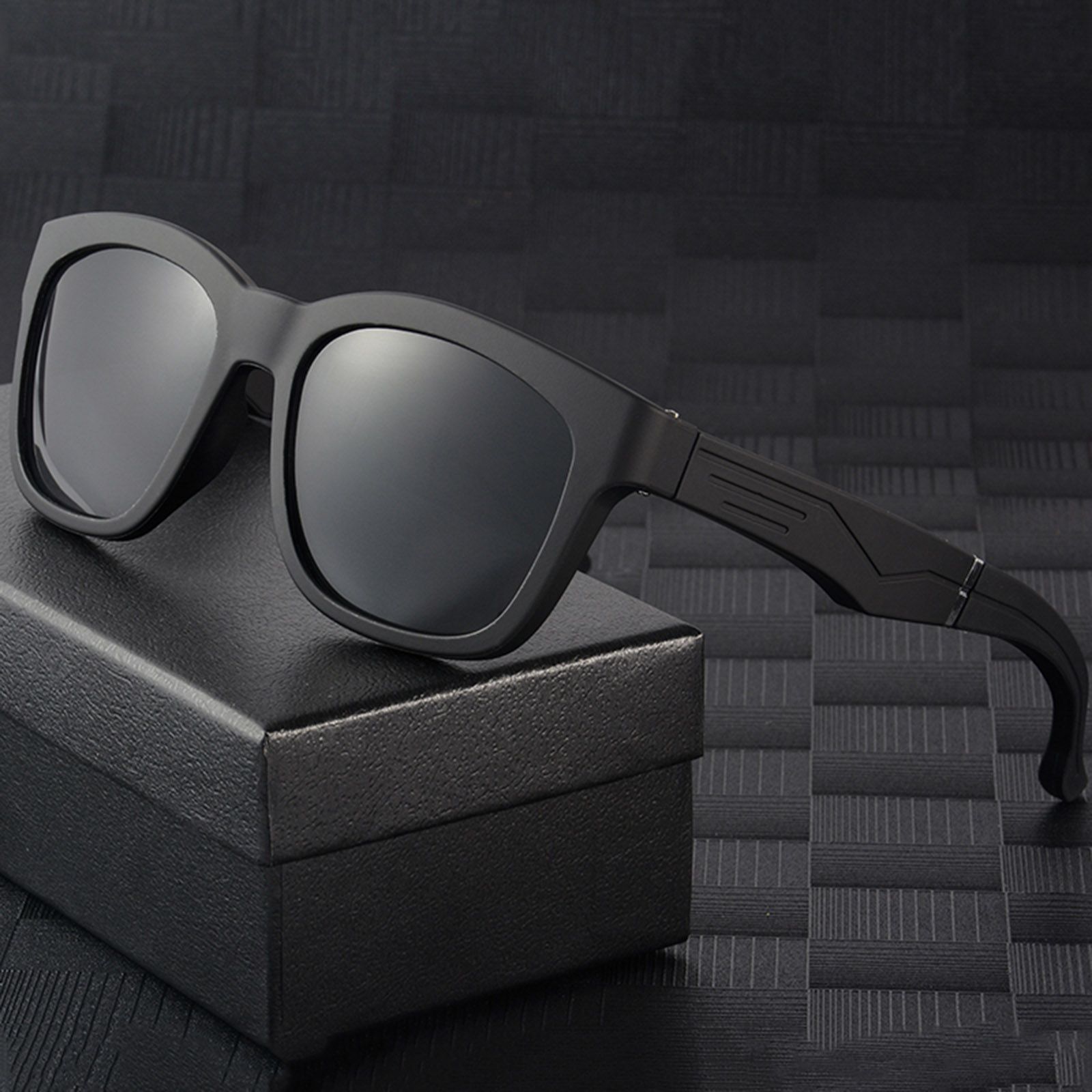 K4 Smart Bluetooth Sunglasses Wireless Bluetooth Open Ear Headset Phone Call Play Music Wireless Audio Glasses One-click Control Built-in Mic for Men Women Compatible with Smart Phones